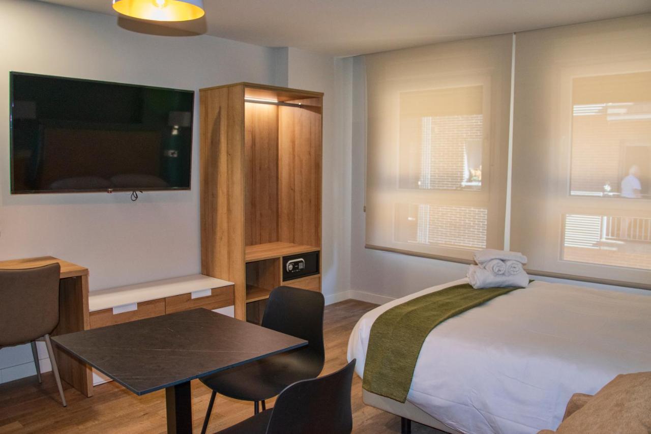 Aparthotel Essenzia De Castilla อารันดา เด ดวยโร ภายนอก รูปภาพ