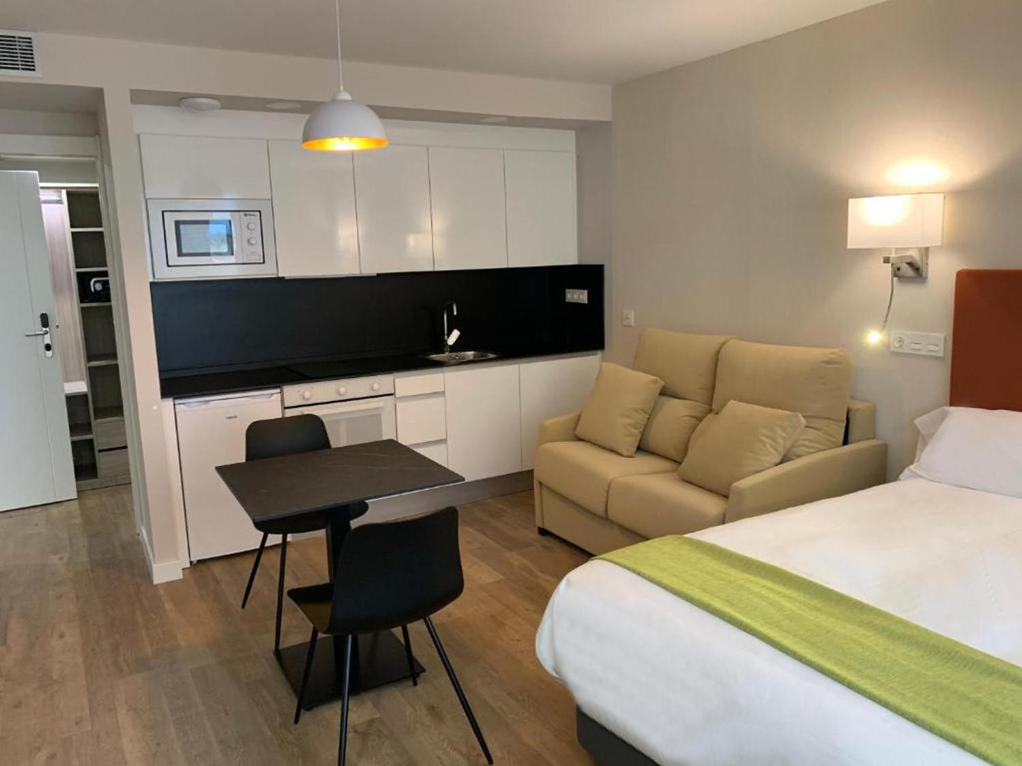 Aparthotel Essenzia De Castilla อารันดา เด ดวยโร ภายนอก รูปภาพ
